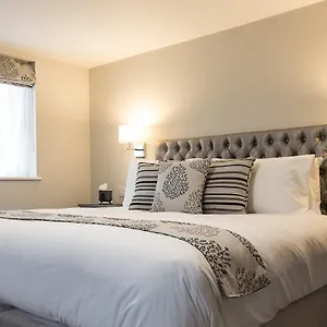 The Maple Manor Crawley (West Sussex)